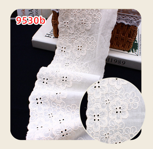 Yard broderie anglaise lace - 1,