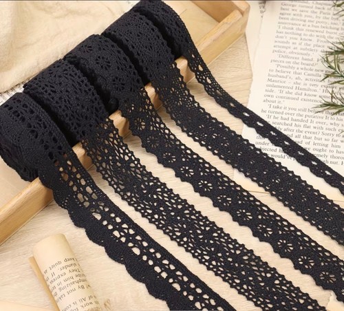 Black white cotton crochet - /,