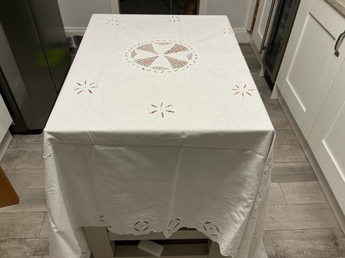 Gorgeous vintage white classic - gorgeous,