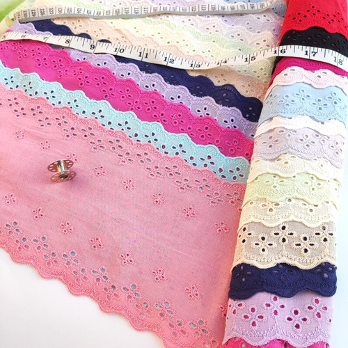 Double edge eyelet - edge, trim