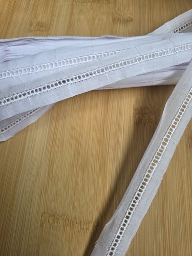 Yards white cotton insertion - 4,